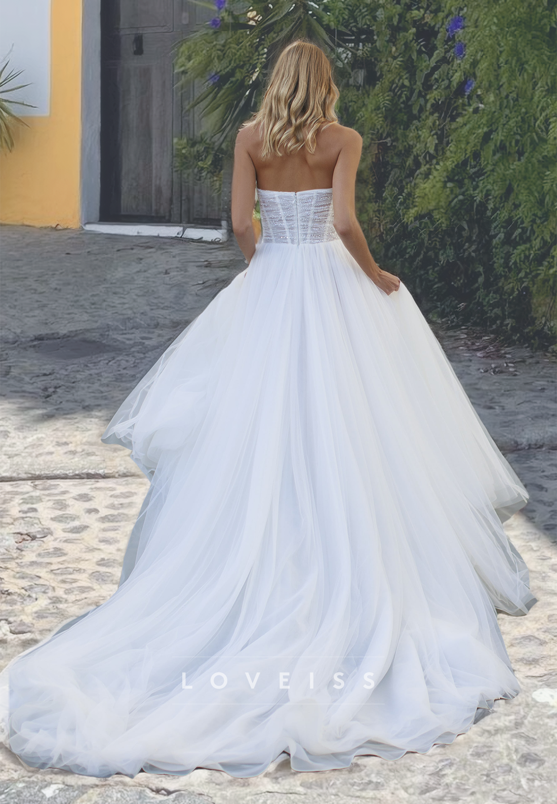 Sweetheart Strapless Sleeveless Pleated Tulle A-Line Ball Gown Wedding Dress