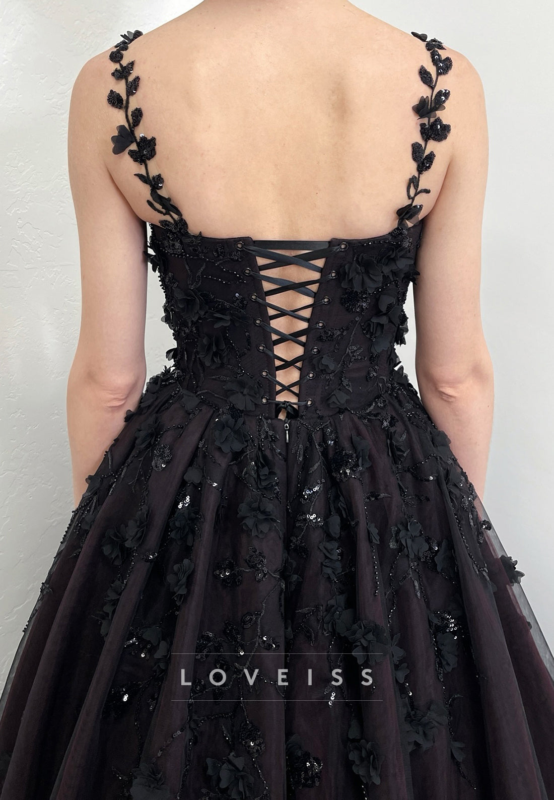 Sweetheart Straps Appliques Sparkly A-Line Black Wedding Dress