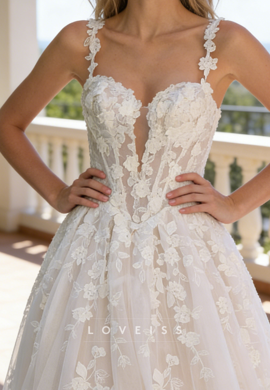 Sweetheart Straps Appliques Tulle A-Line Wedding Dress