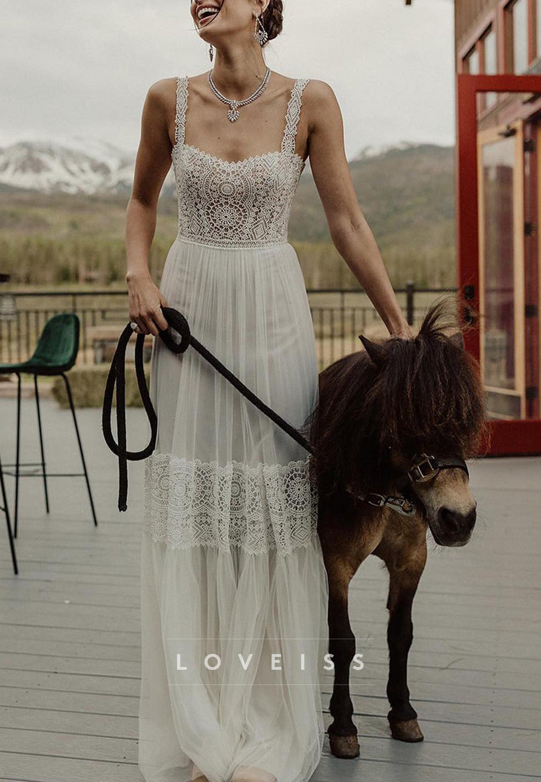Sweetheart Straps Lace Appliques A-Line Boho Wedding Dress