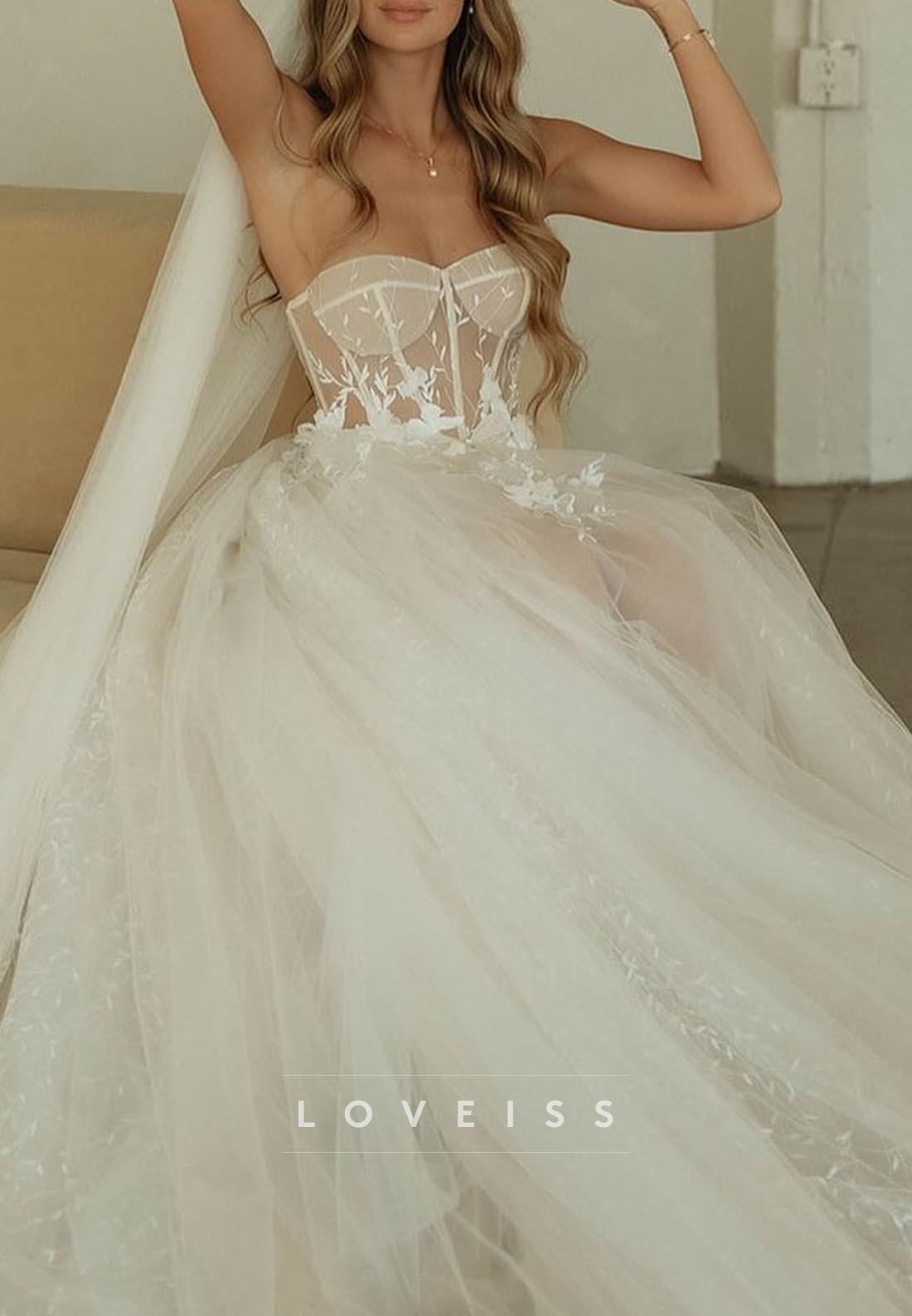 Sweetheart Tulle Appliques A--Line Wedding Dress