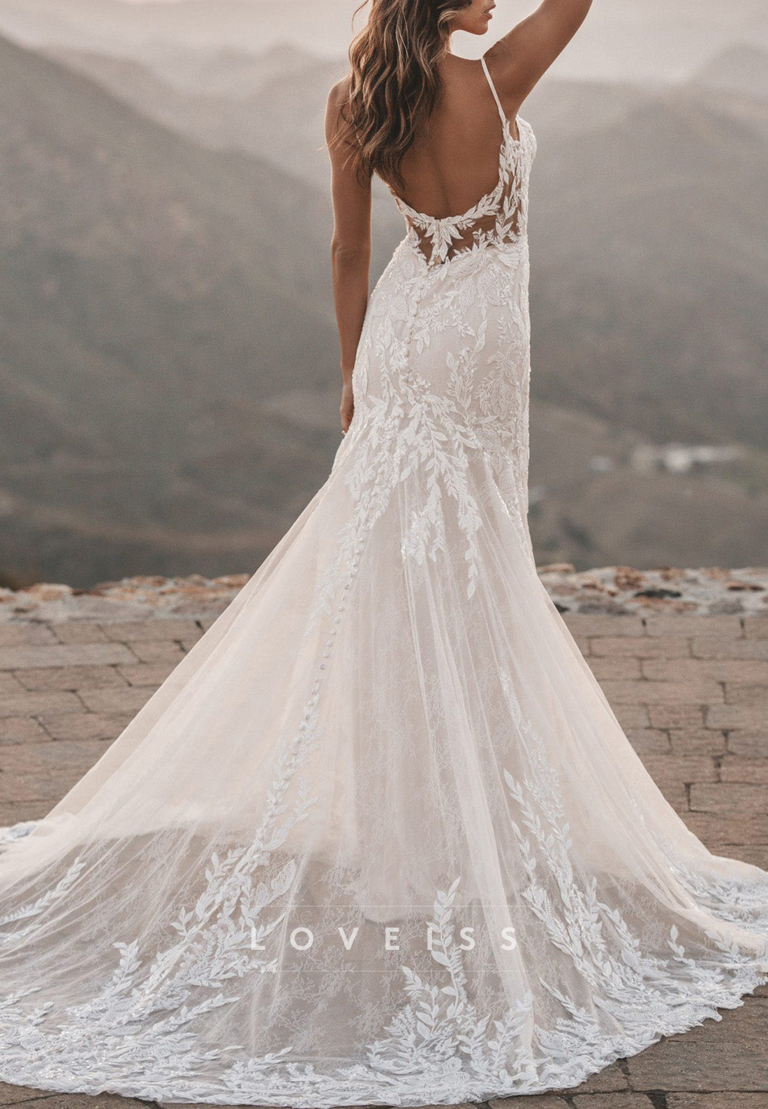 Spaghetti Straps Romantic Lace Wedding Dress with Train