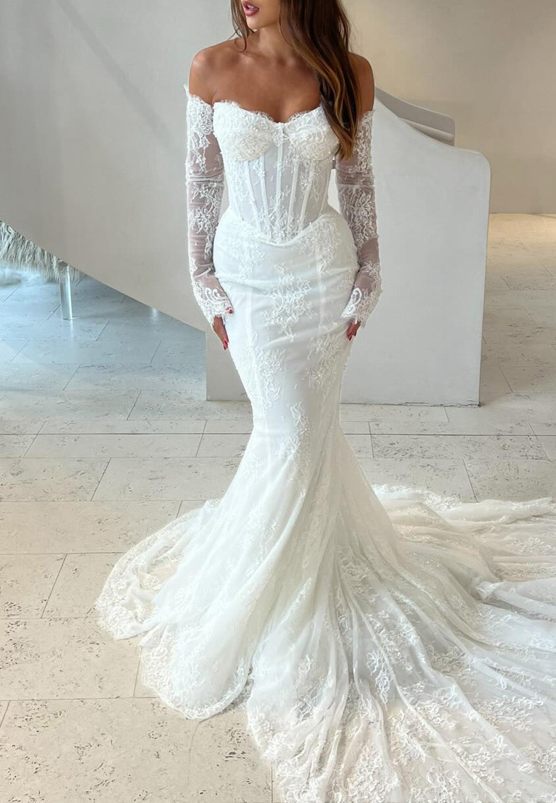 Swetheart Long Sleeves Lace Appliques Mermaid Wedding Dress