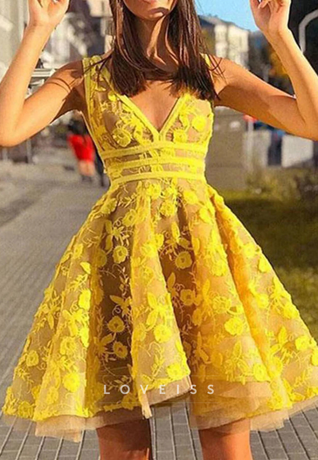 V-Neck Appliques Empire Waist A-Line Party Homecoming Dress