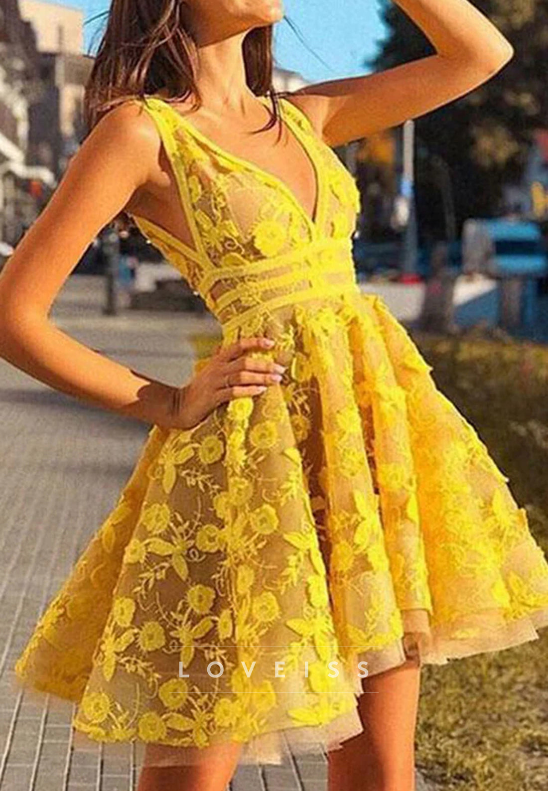 V-Neck Appliques Empire Waist A-Line Party Homecoming Dress