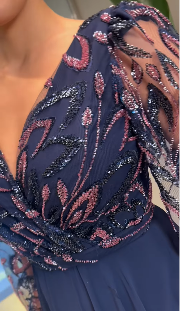 V-Neck Appliques Long Sleeves A-Line Evening Dress