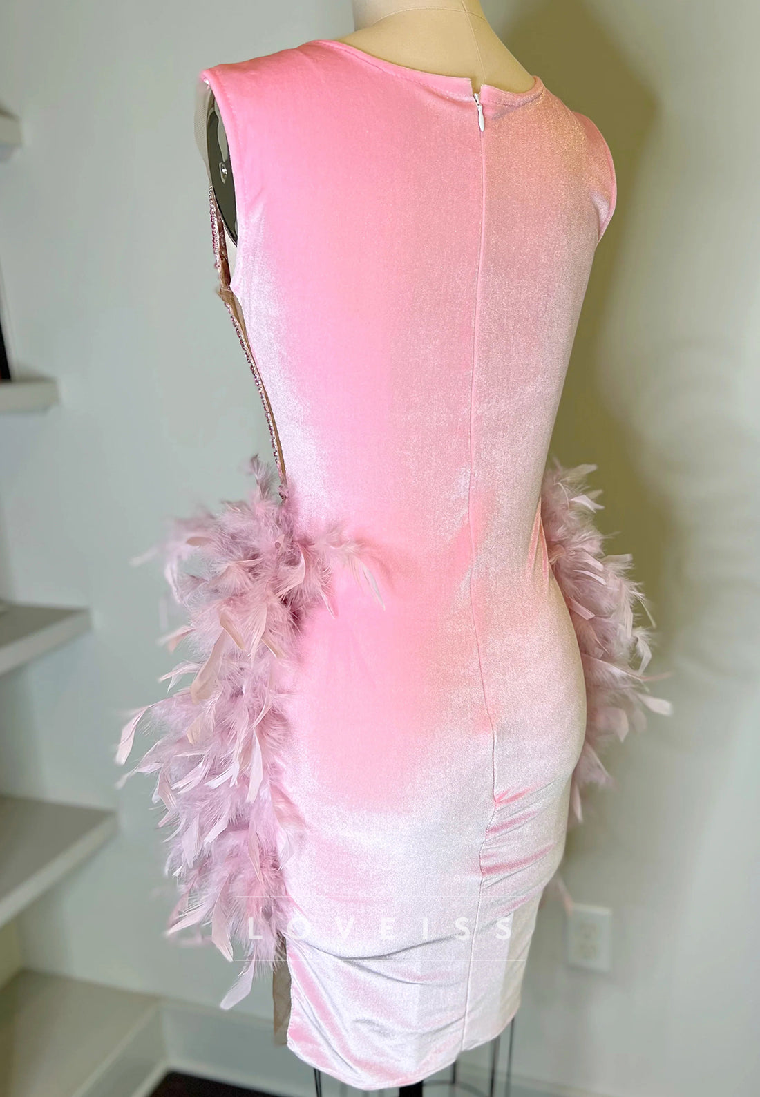 V-Neck Beaded Feathered Sheath Homecoming Dress for Black Girls