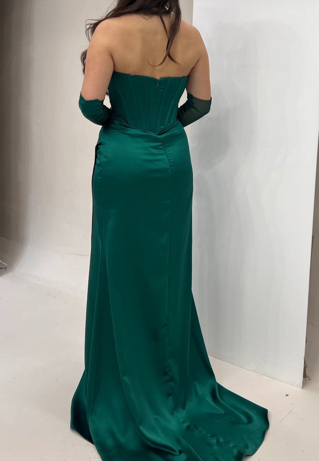 V-Neck Beaded Sleeveless Evening Dress Pleated Sheath Prom Dress