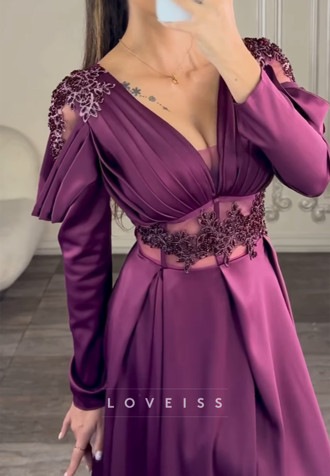 V-Neck Long Sleeves Appliques A-Line Evening Dress