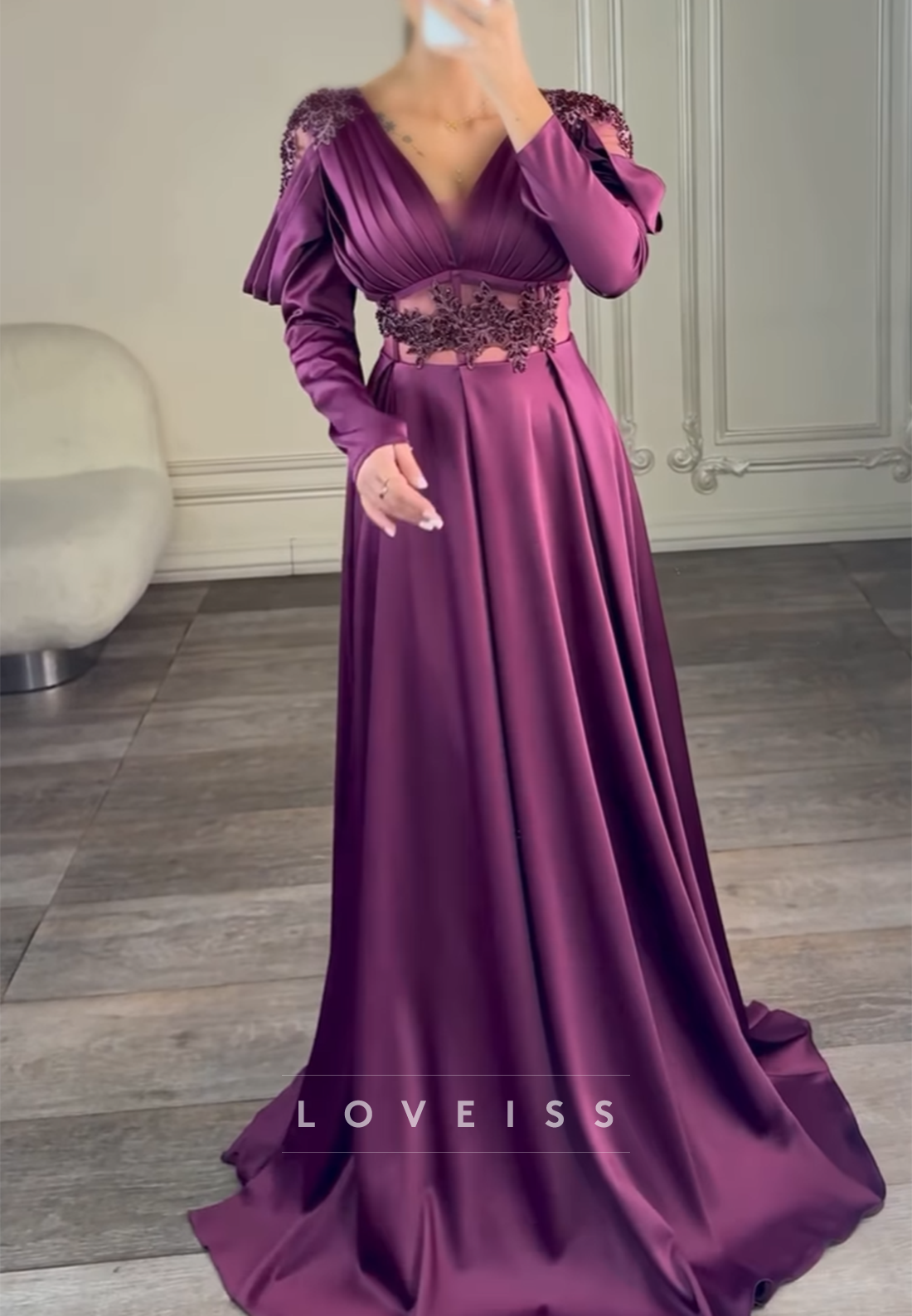 V-Neck Long Sleeves Appliques A-Line Evening Dress