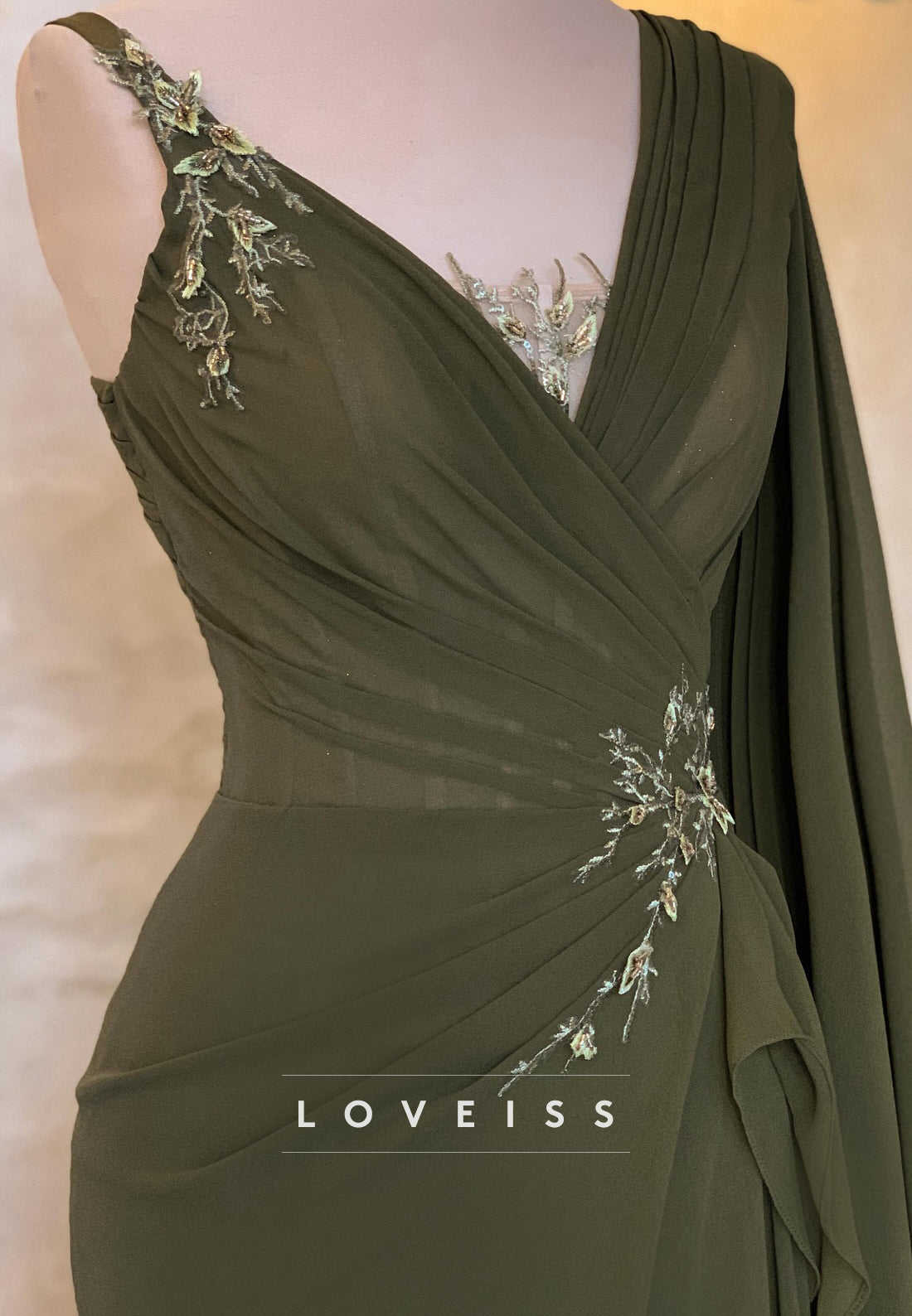 V-Neck Long Sleeves Appliques Ruched Sheath Formal Dress