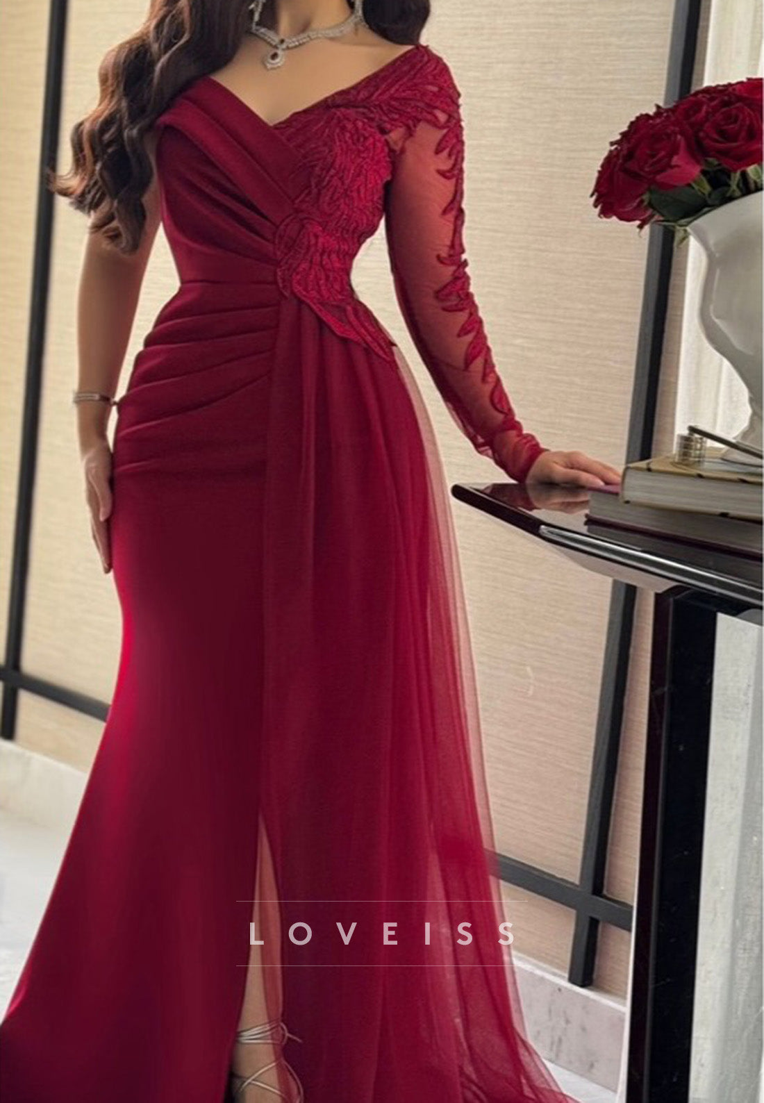 V-Neck Long Sleeves Appliques Sheath Formal Dress