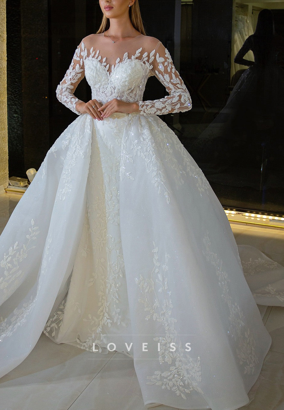 V-Neck Long Sleeves Appliques Sheath Sparkly Wedding Dress