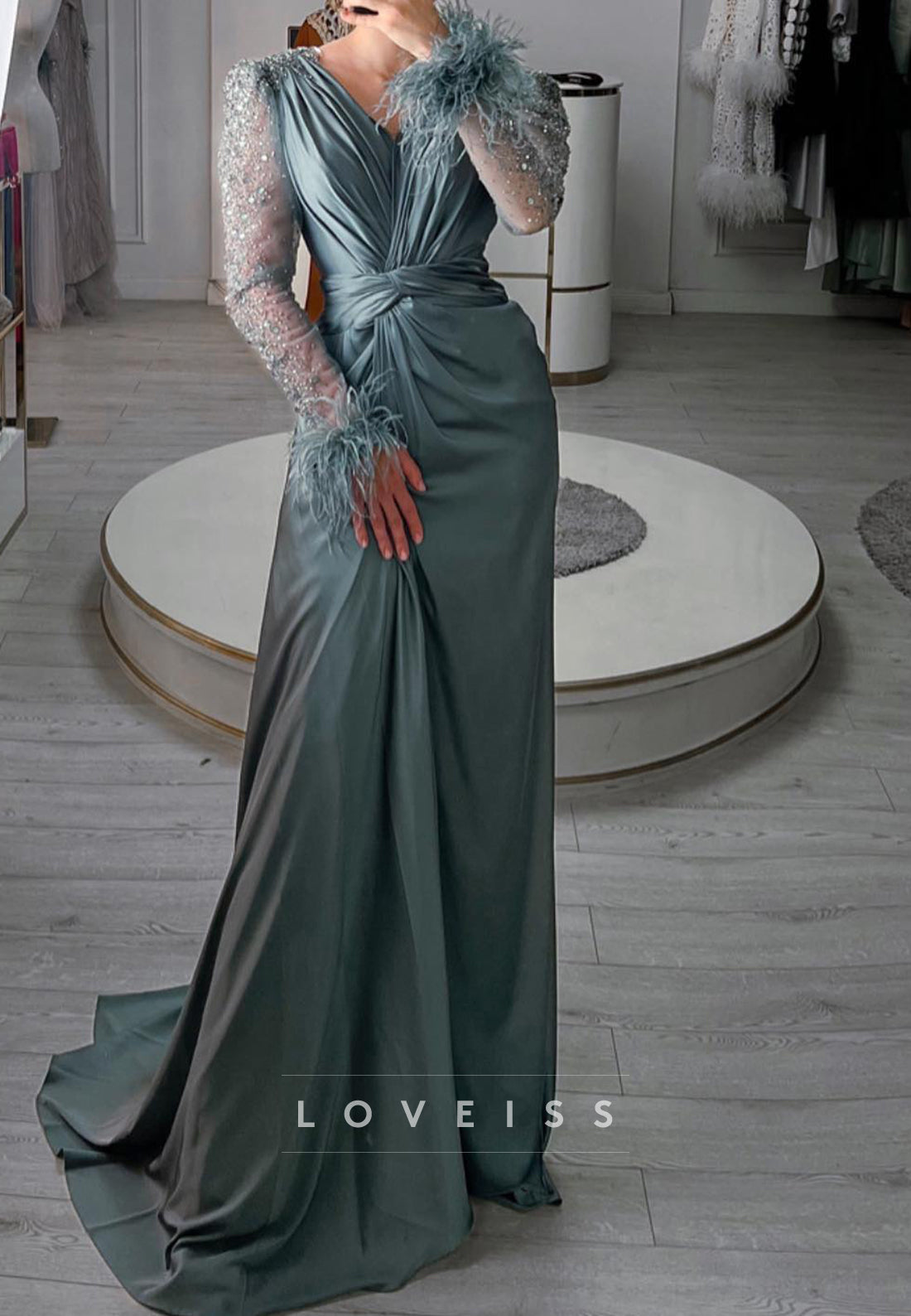 V-Neck Long Sleeves Feather Sequins Sheath Mother of Bride Dress