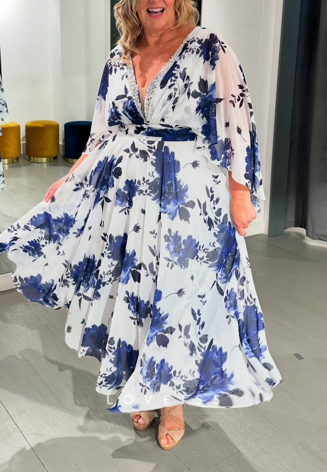 V-Neck Long Sleeves Floral Printed Chiffon A-Line Mother of Briide Dress