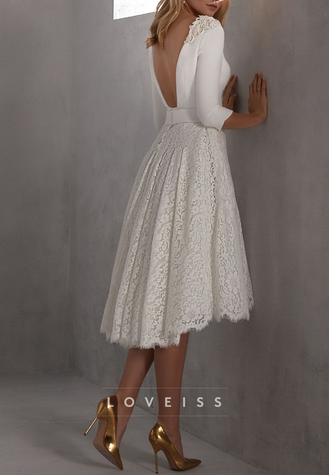 V-Neck Long Sleeves Lace Appliques A-Line Midi Wedding Dress