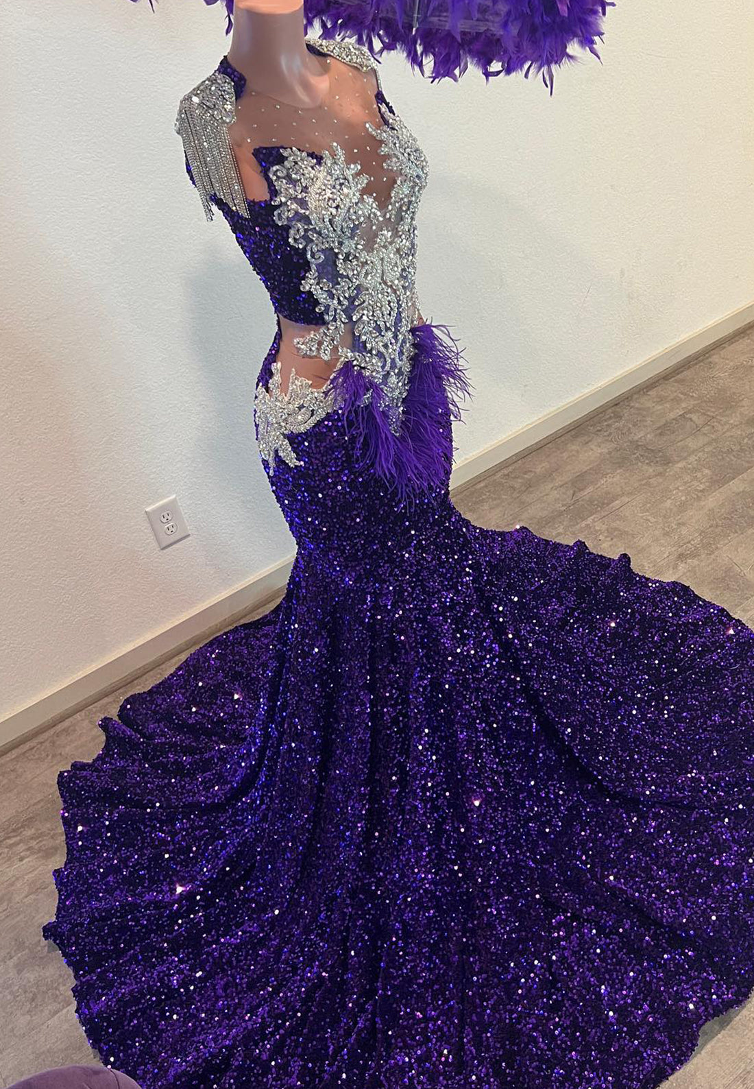 V-Neck Long Sleeves Sequins Beaded Mermaid Prom Dress for Black Girls