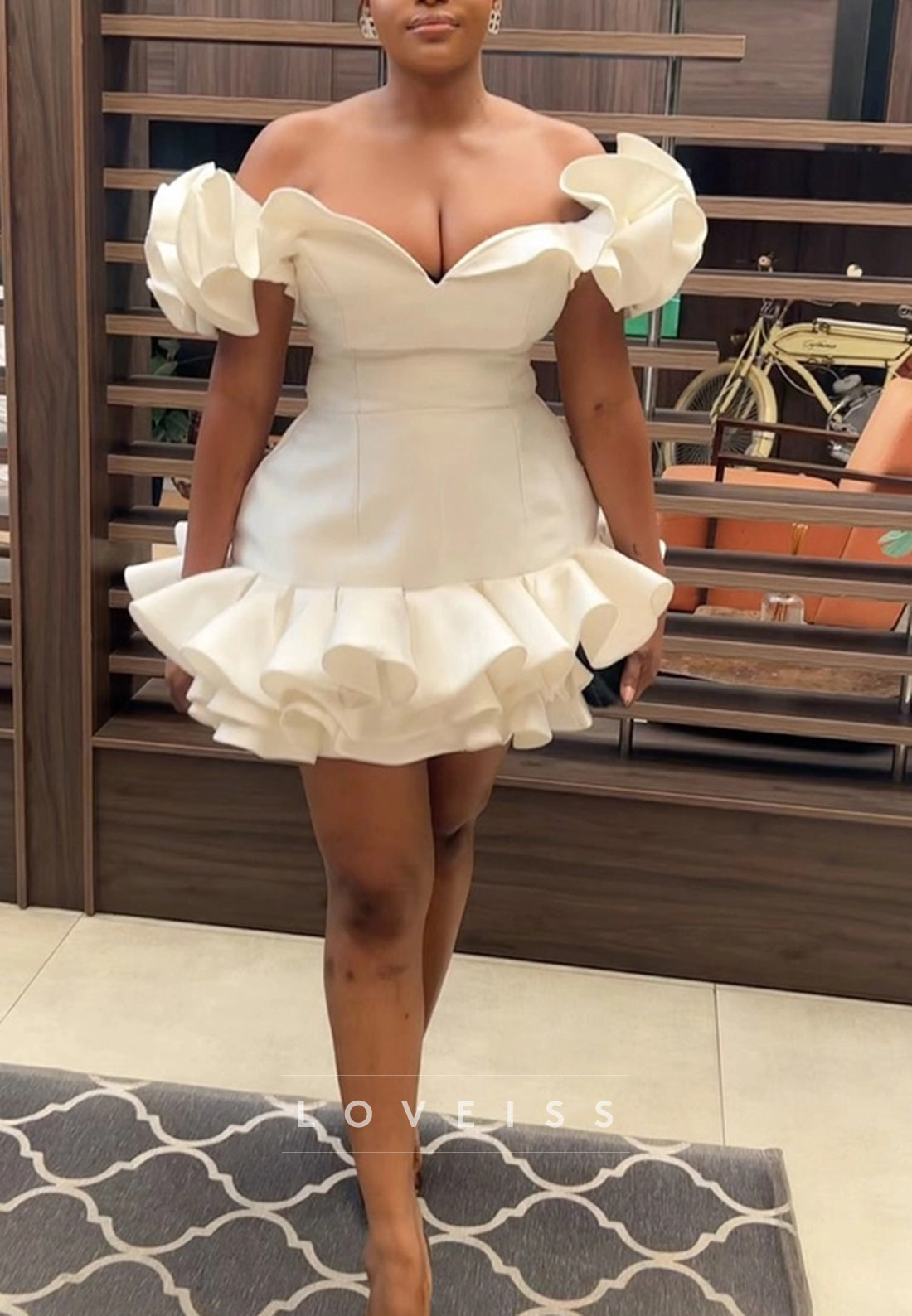 V-Neck Ruffled A-Line Party Homecoming Dress