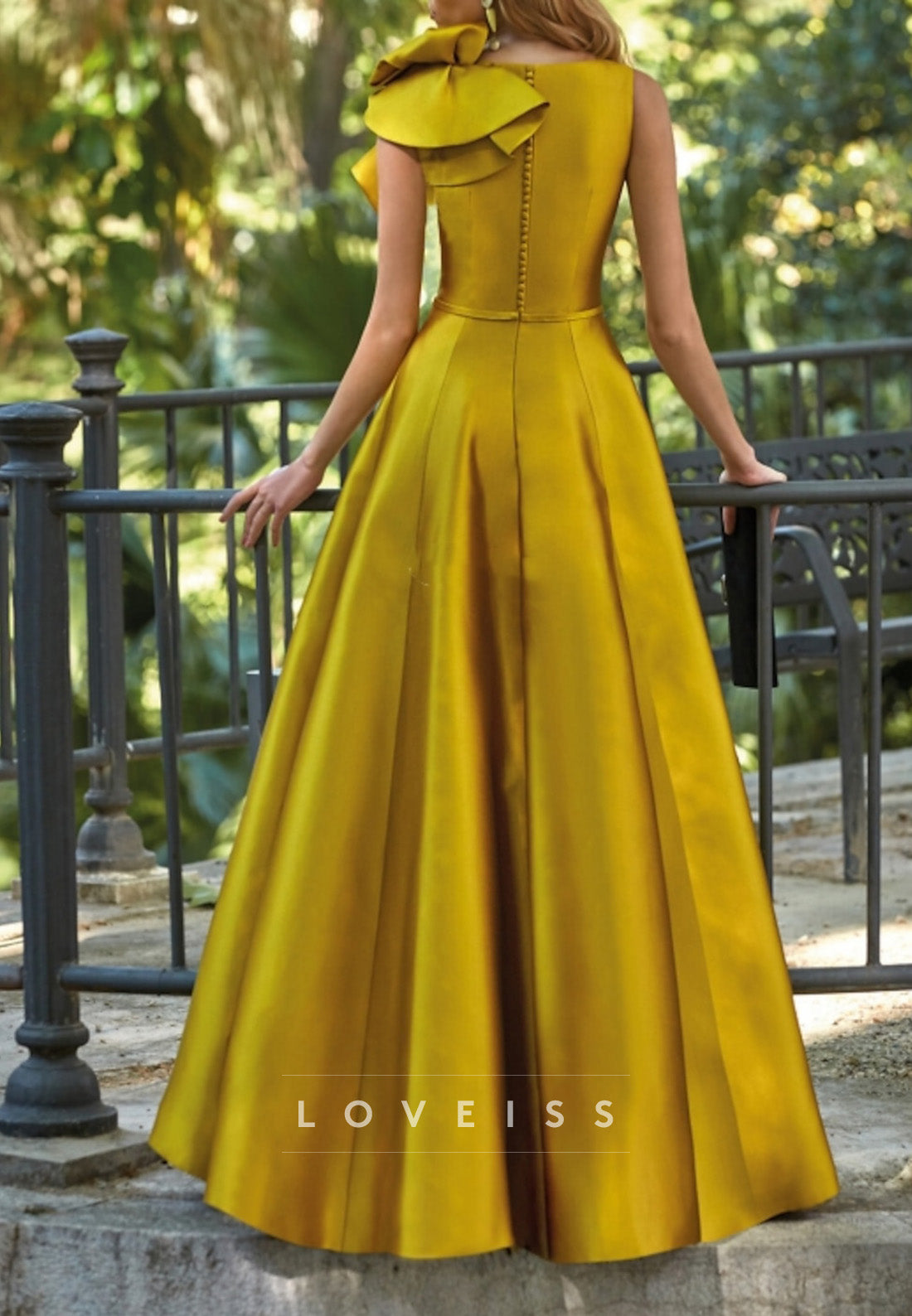 V-Neck Ruffled Pleated A-Line Mother of Bride Dress