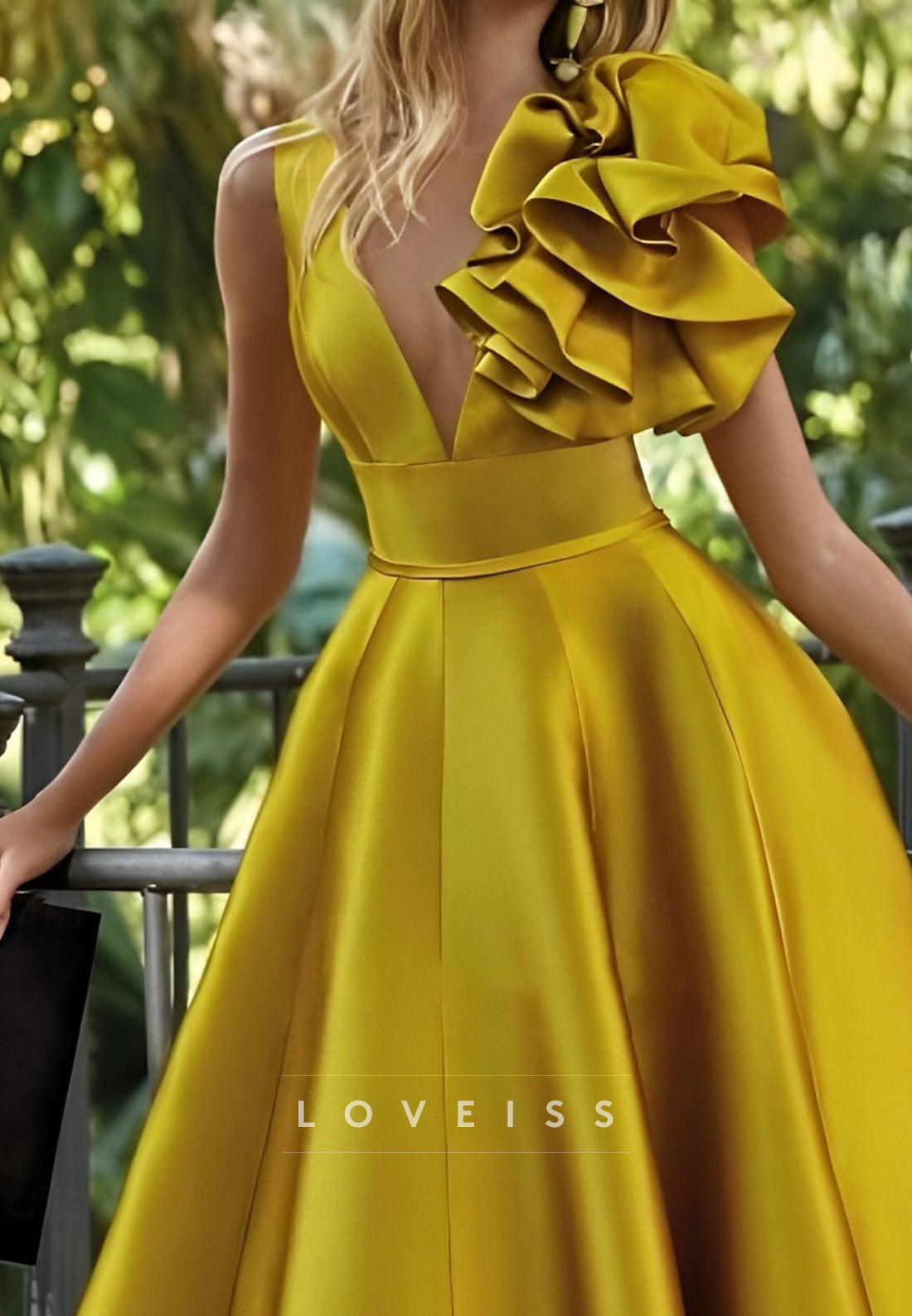 V-Neck Ruffled Pleated A-Line Mother of Bride Dress