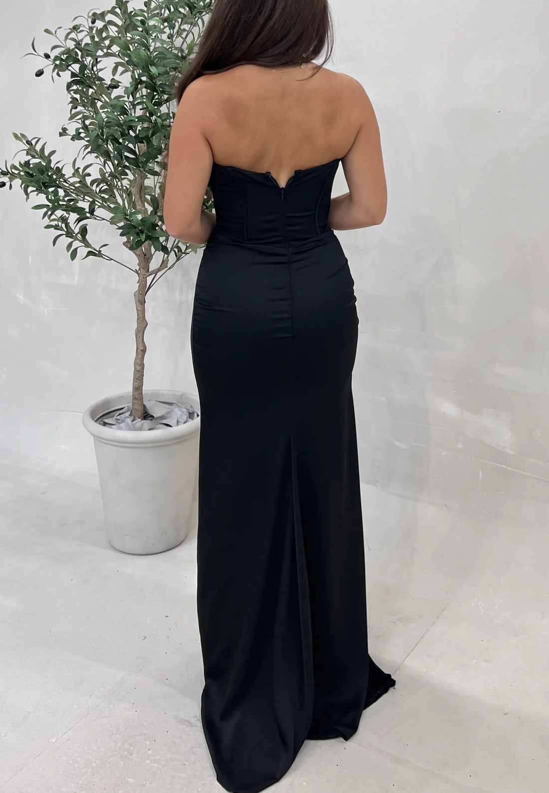 V-Neck Sleeveless A.ppliques Mermaid Eveniing Dress