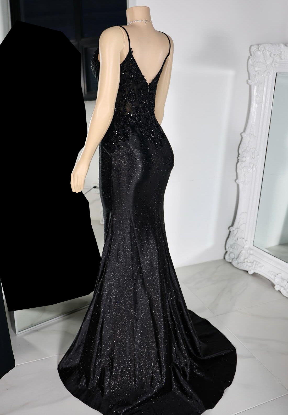 V-Neck Sleeveless Appliques Sleek Mermaid Prom Dress for Black Girls