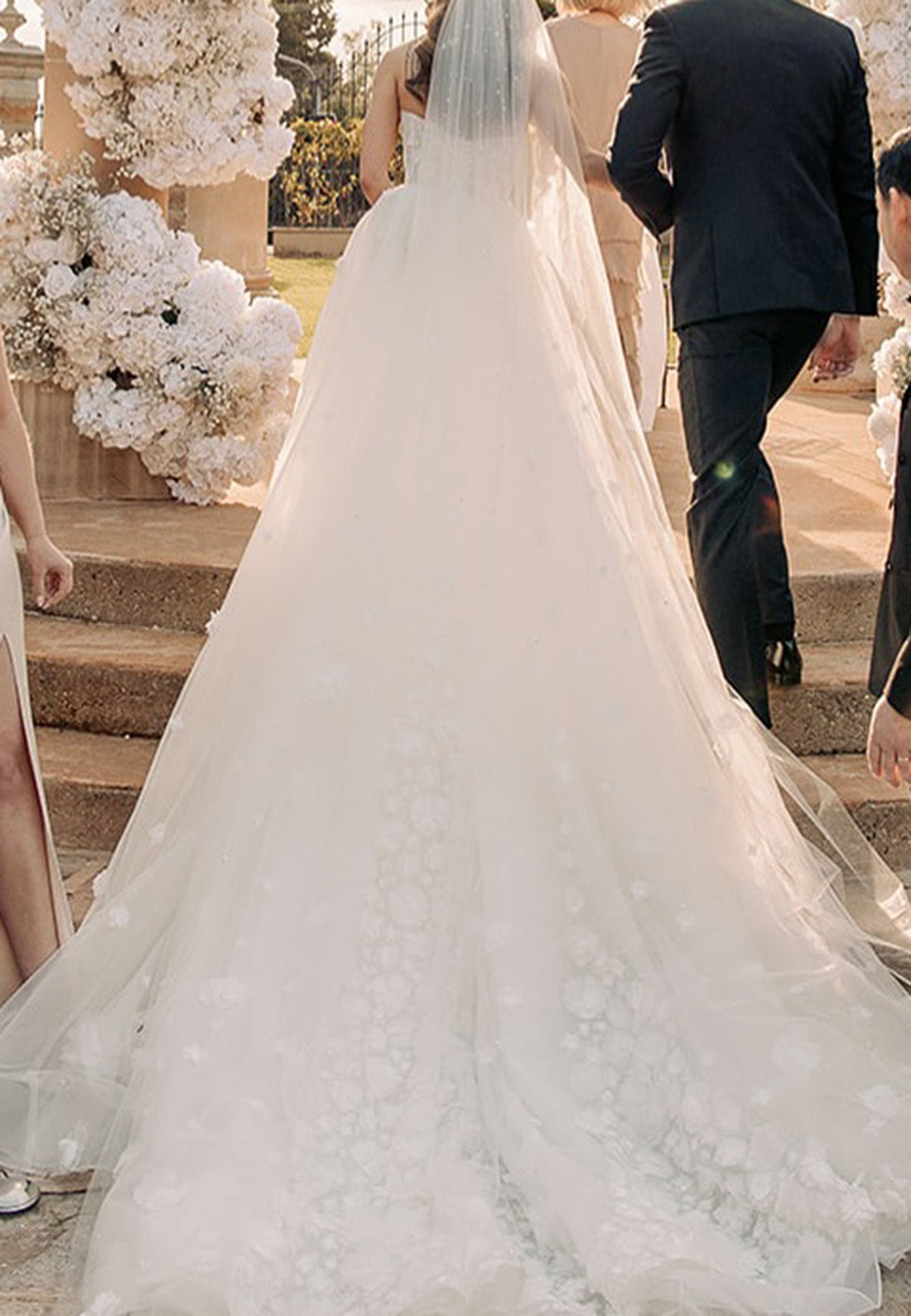 V-Neck Sleeveless Beaded Embroidery Floral Mermaid Wedding Dress