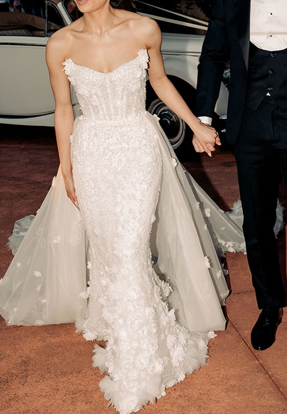 V-Neck Sleeveless Beaded Embroidery Floral Mermaid Wedding Dress