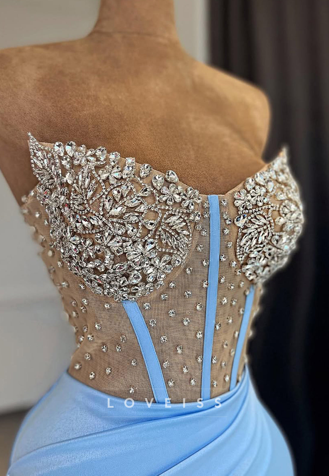 V-Neck Sleeveless Beaded Pleated Sheath Prom Dress