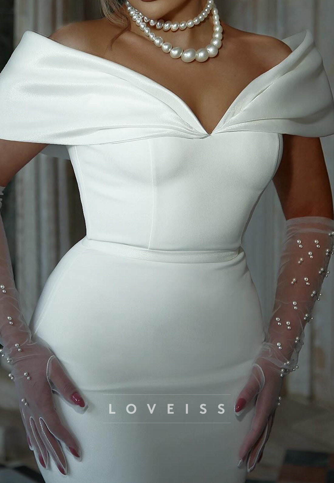 V-Neck Sleeveless Fitted Mermaid Wedding Dress