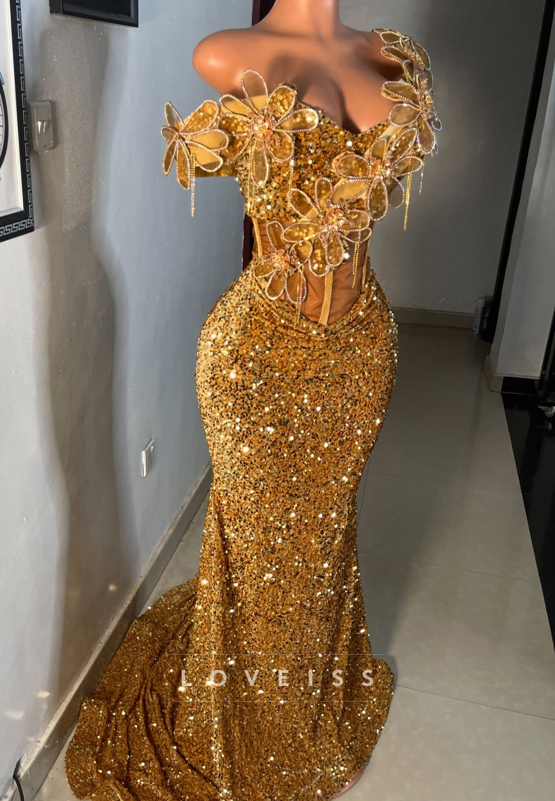 V-Neck Sleeveless Floral Embellished Sequins Mermaid Prom Dress