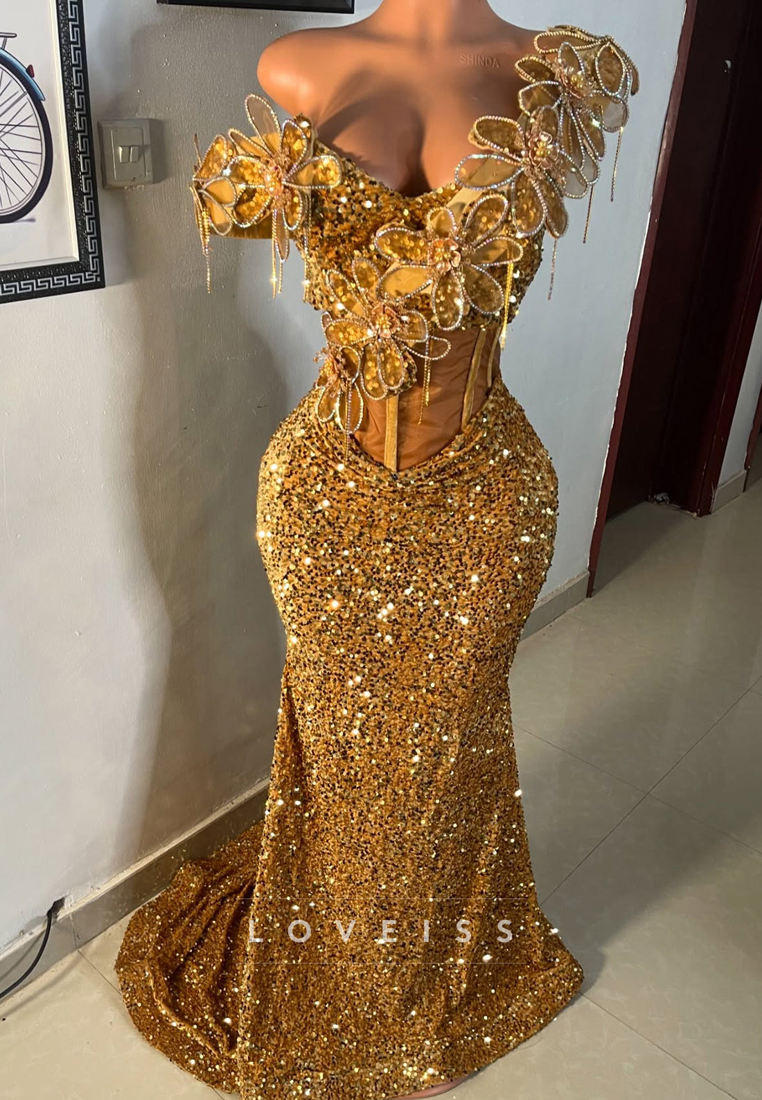 V-Neck Sleeveless Floral Embellished Sequins Mermaid Prom Dress