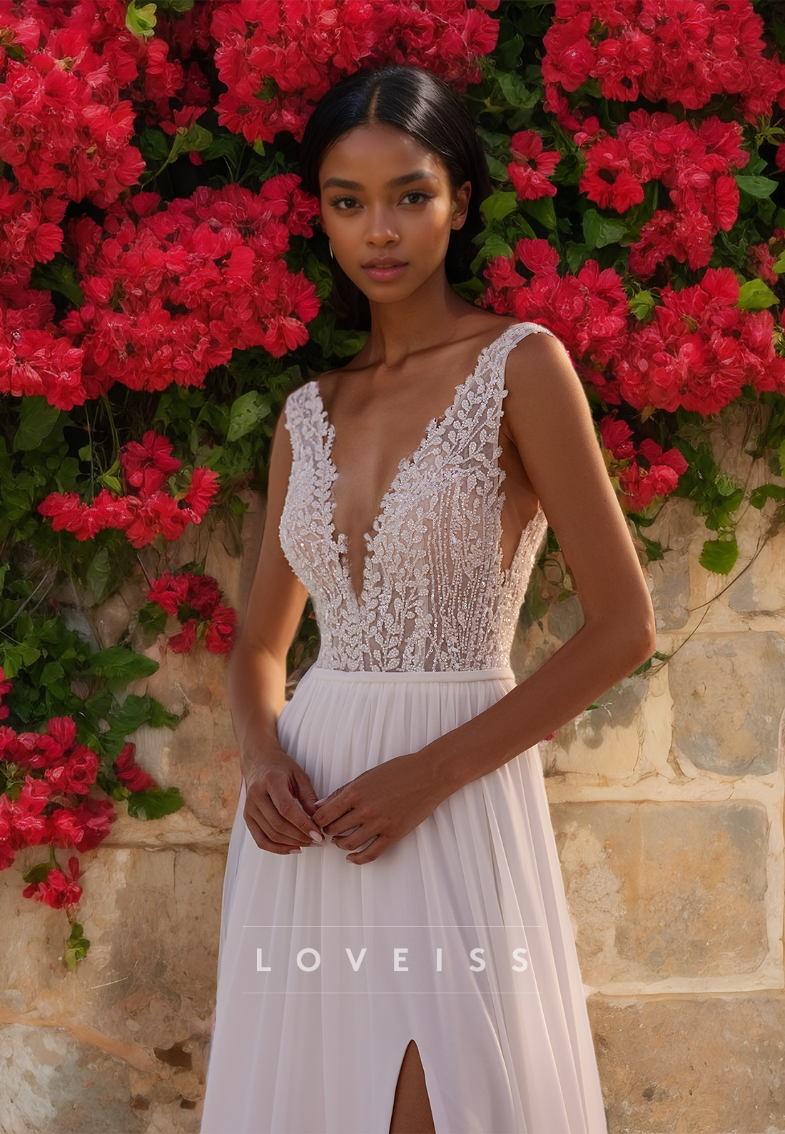 V-Neck Sleeveless Lace Appliques Pleated A-Line Beach Wedding Dress