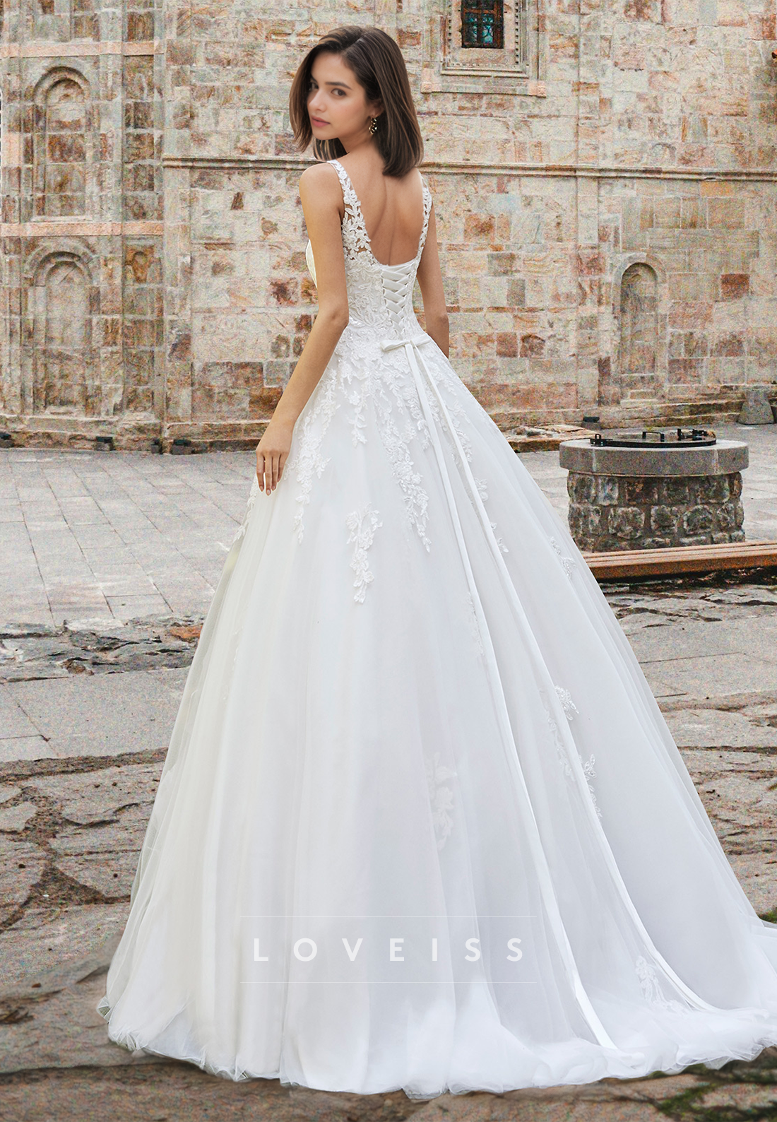 V-Neck Sleeveless Lace Appliques Pleated Tulle A-Line Wedding Dress