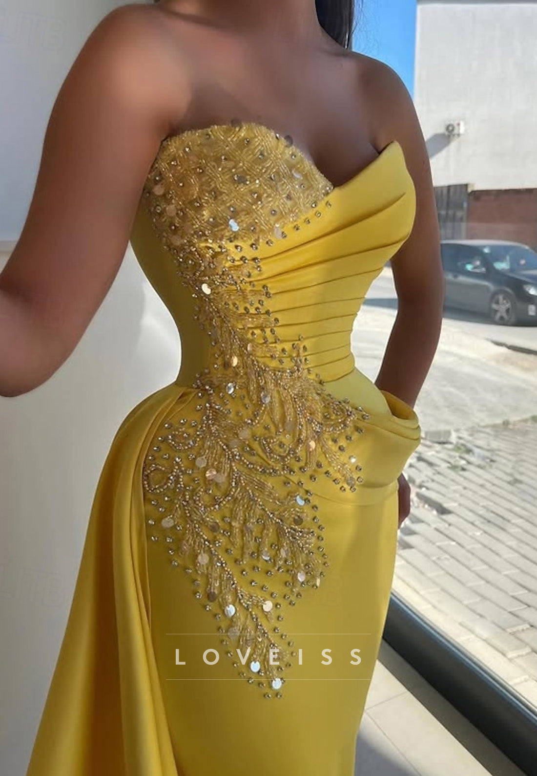 V-Neck Sleeveless Pleated Beaded Mermaid Prom Dress