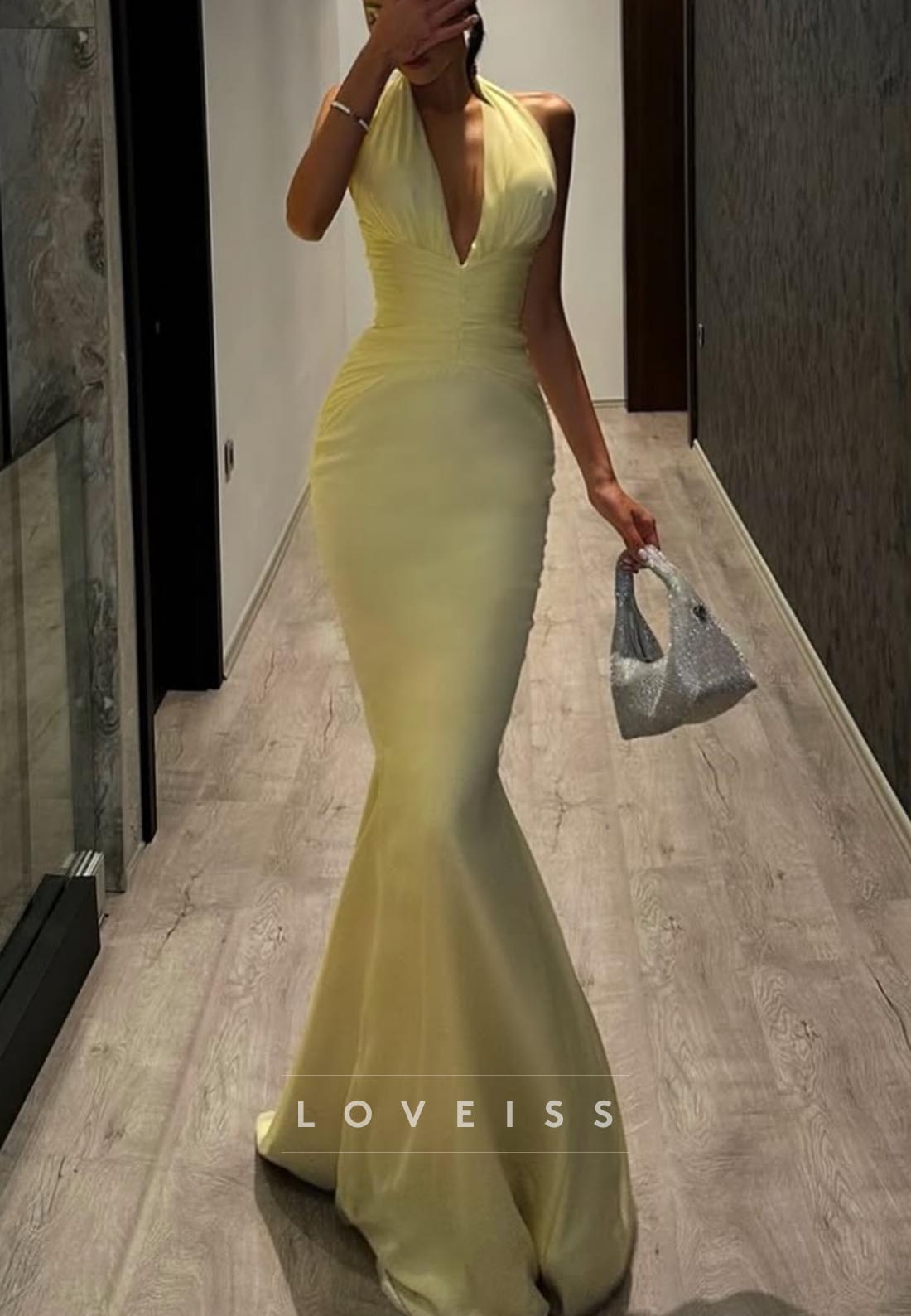 V-Neck Sleeveless Pleated Fitted Mermaid Formal Dress