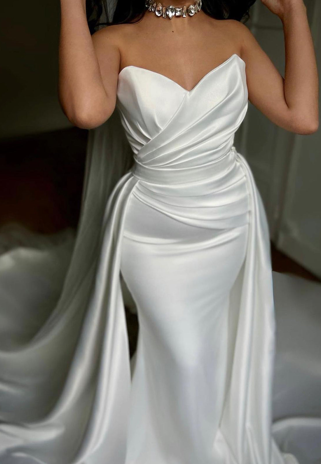 V-Neck Sleeveless Pleated Sleek Mermaid Wedding Dress