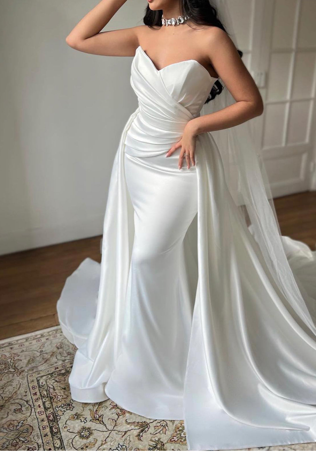 V-Neck Sleeveless Pleated Sleek Mermaid Wedding Dress