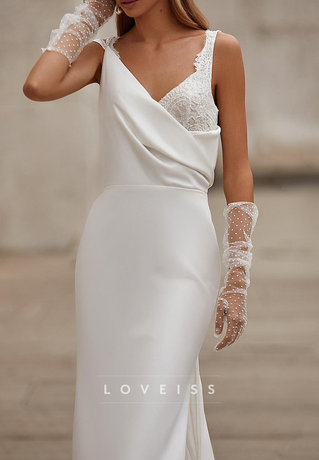V-Neck Sleeveless Sleek Appliques Sheath Mermaid Beach Wedding Dress