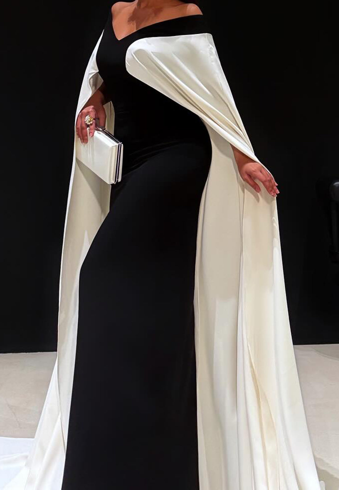 V-Neck Sleeveless Sleek Mermaid Simple Evening Dress