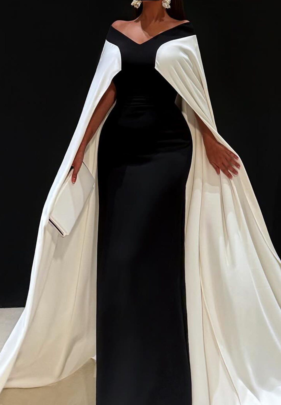 V-Neck Sleeveless Sleek Mermaid Simple Evening Dress