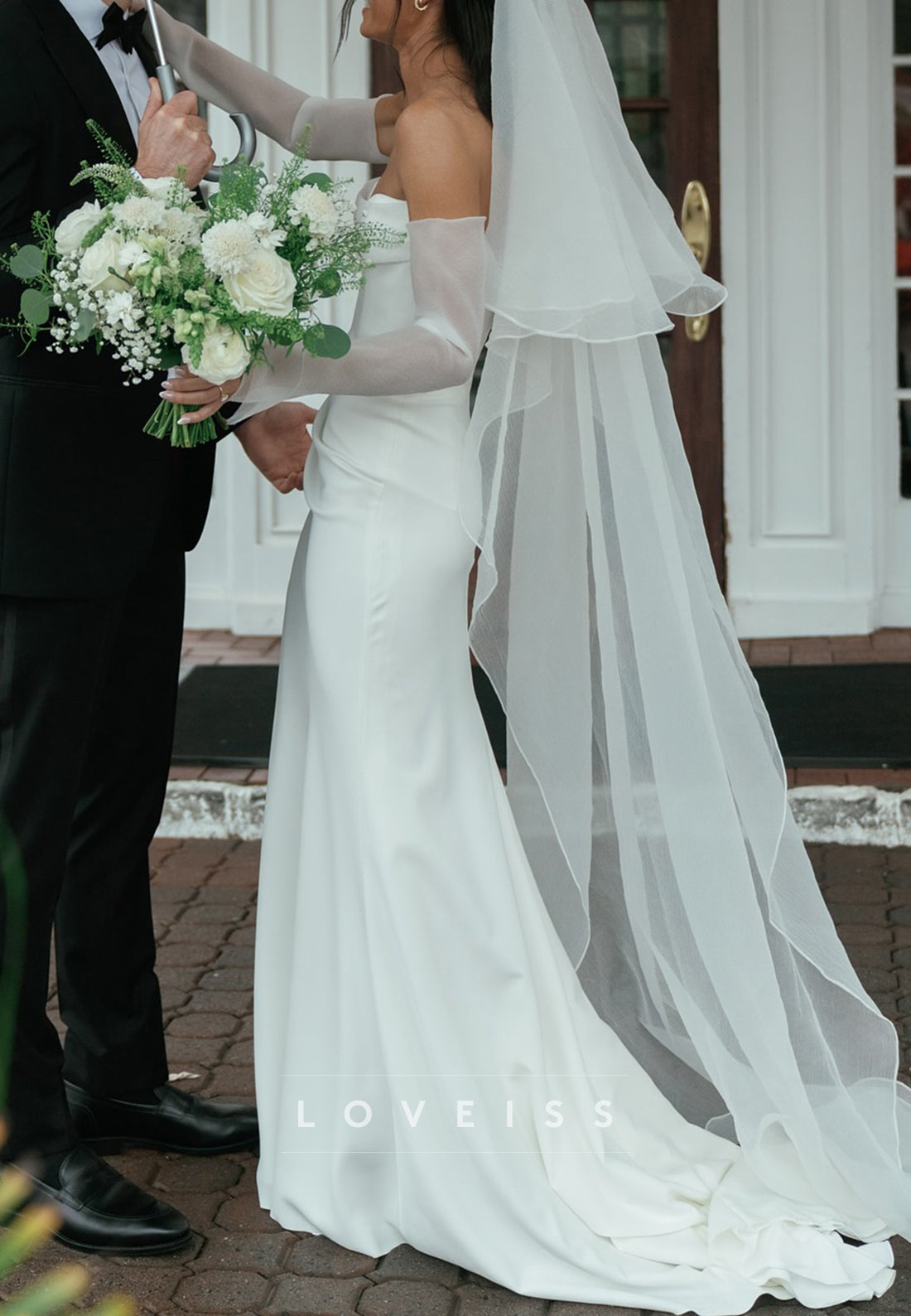 V-Neck Sleeveless Sleek Mermaid Simple Wedding Dress