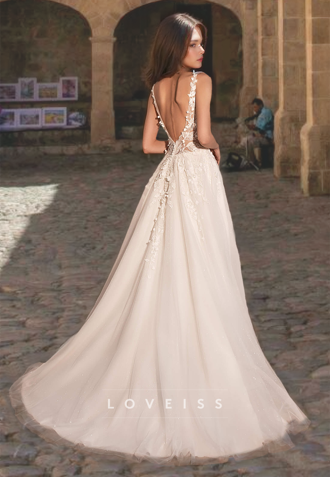 V-Neck Sleeveless Straps Appliques Tulle A-Line Wedding Dress