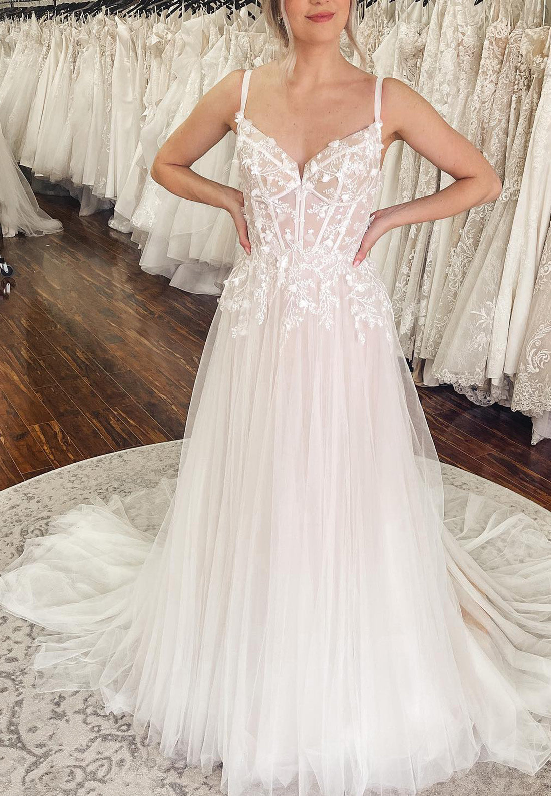 V-Neck Spaghetti Straps Applique Tulle A-Line Wedding Dress