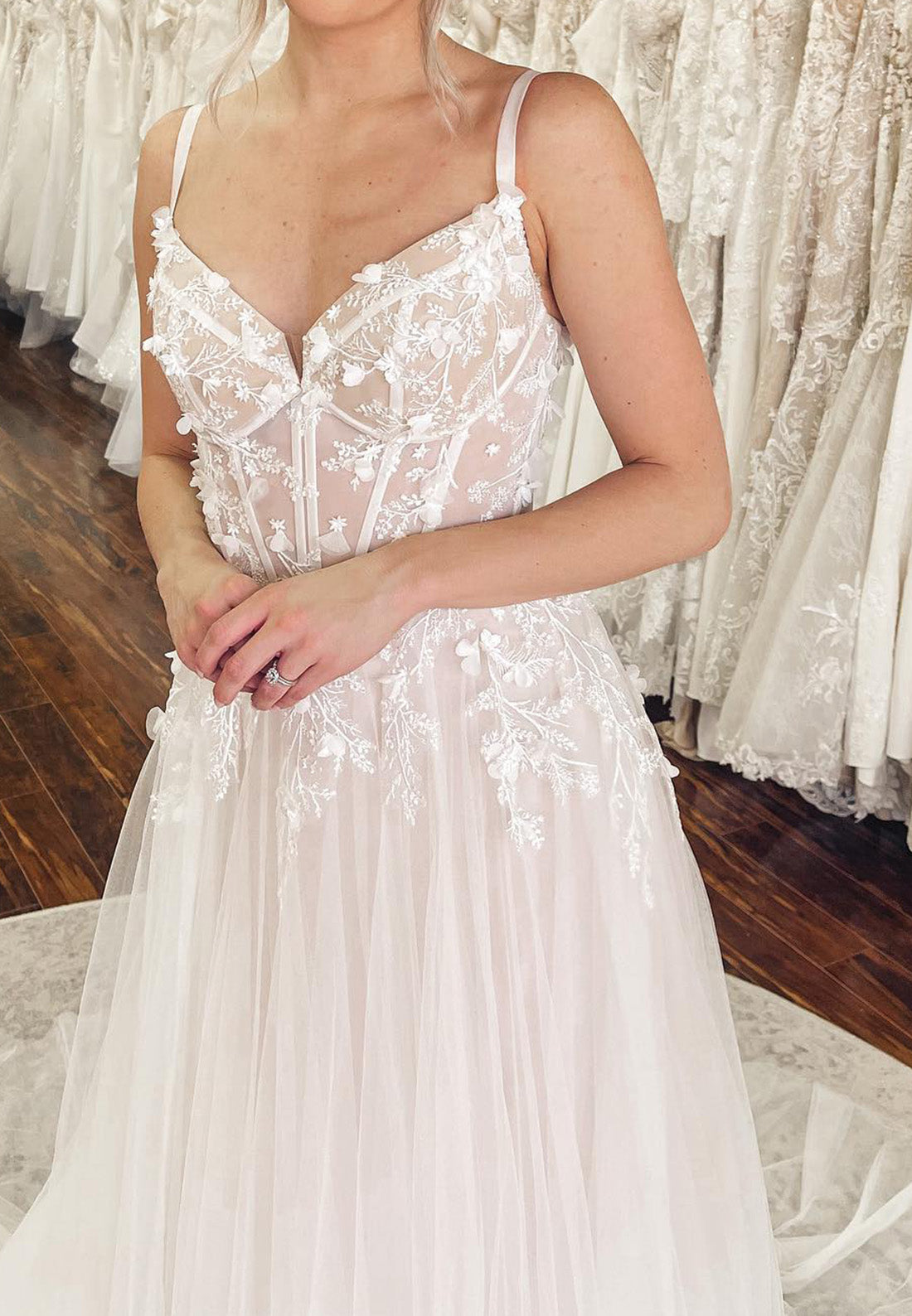 V-Neck Spaghetti Straps Applique Tulle A-Line Wedding Dress