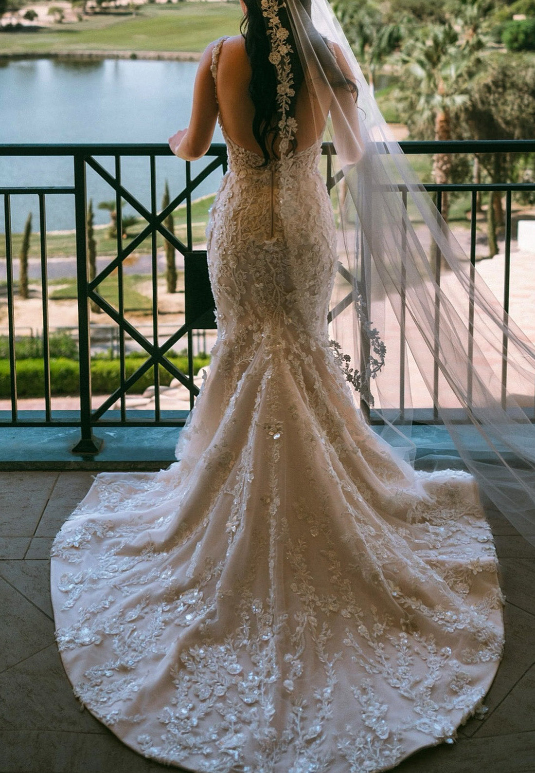 V-Neck Spaghetti Straps Appliques Mermaid Wedding Dress