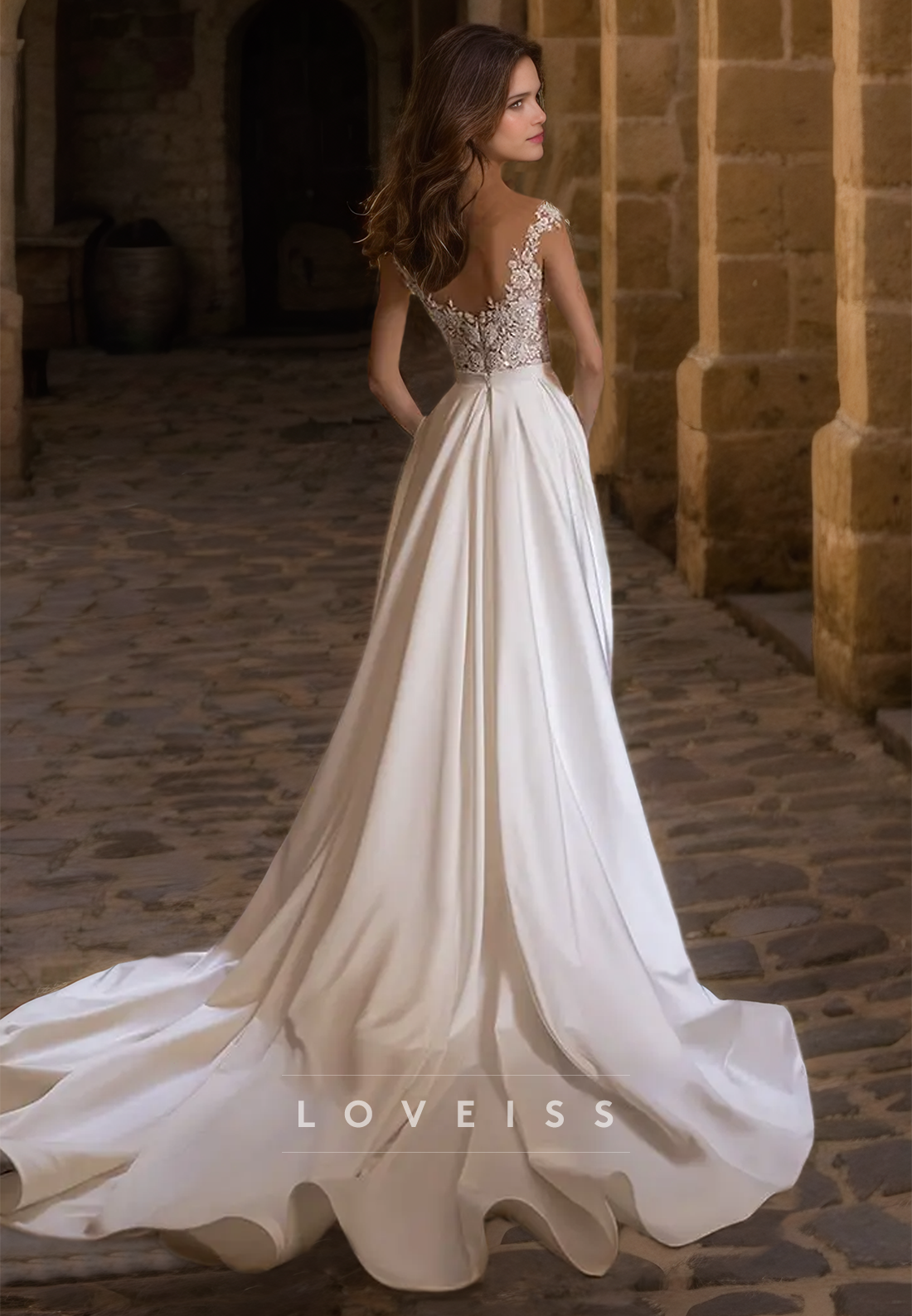 V-Neck Spaghetti Straps Appliques Ruched Mermaid Weddding Dress