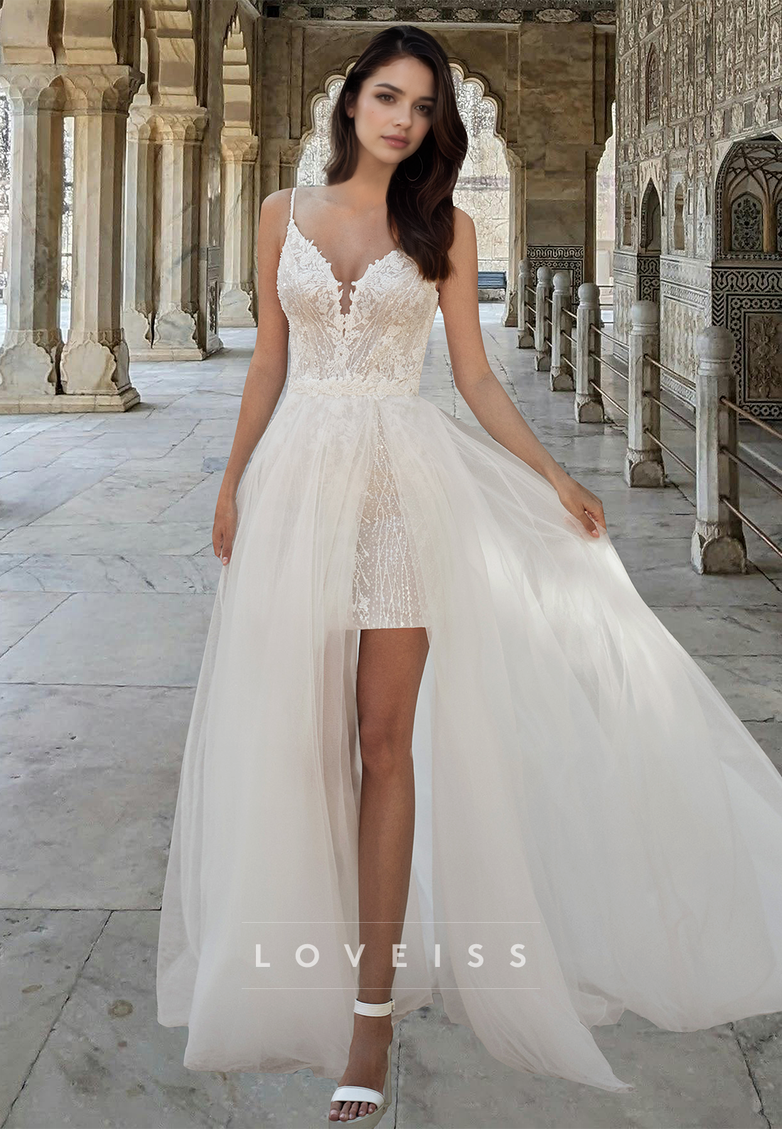 V-Neck Spaghetti Straps Appliques Sparkly Short Beach Wedding Dress