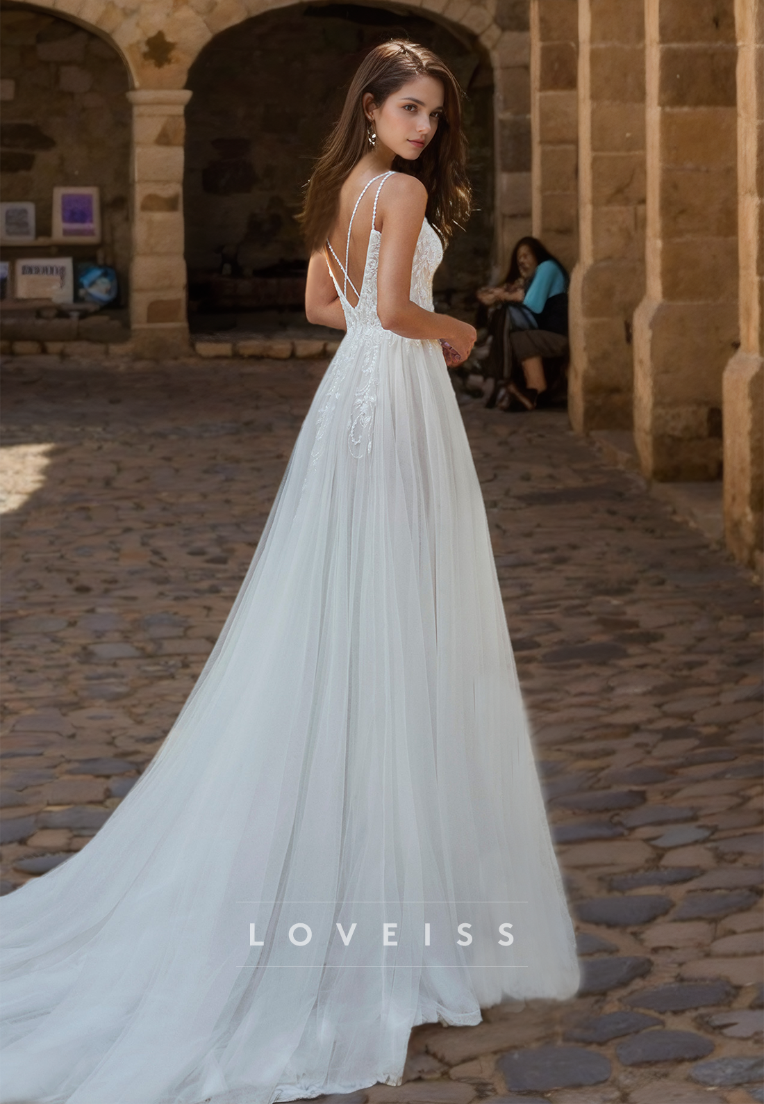 V-Neck Spaghetti Straps Appliques Tulle A-Line Beach Wedding Dress