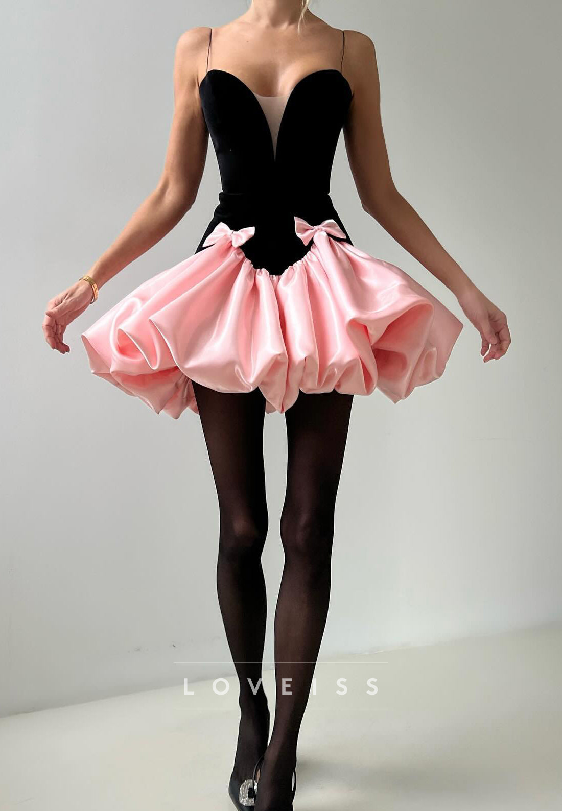 V-Neck Spaghetti Straps Bows A-Line Party Homecoming Dress